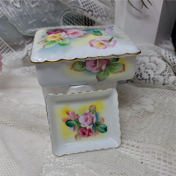 Darling Trinket Box w Tray Vintage Porcelain Flora - Picture 10 of 10